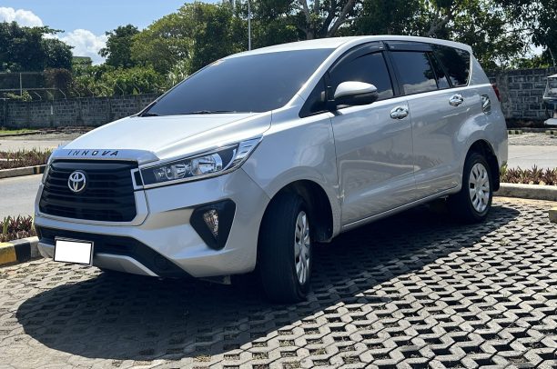 TOYOTA INNOVA