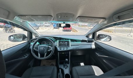 TOYOTA INNOVA